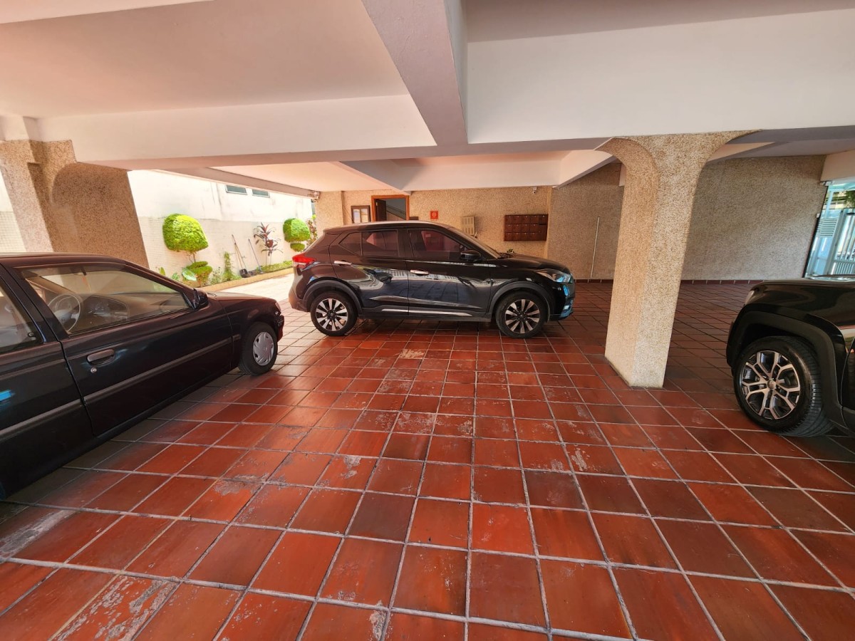 Apartamento à venda de 3 dormitórios com garagem bairro Boqueirão em Santos SP