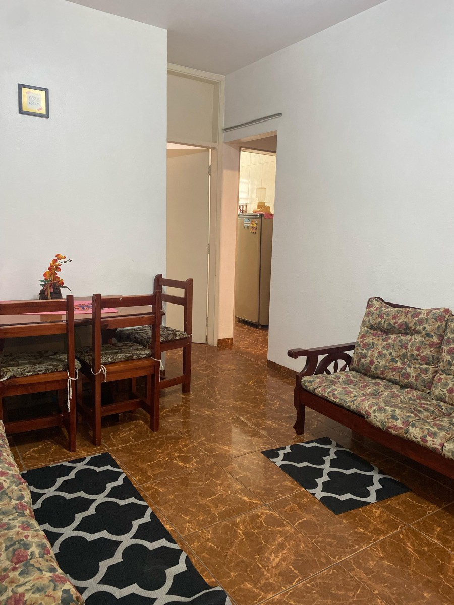 Apartamento Para Alugar com 1 Dormitório, Garagem,  a Meia Quadra da Praia do Gonzaguinha- São Vicente/SP