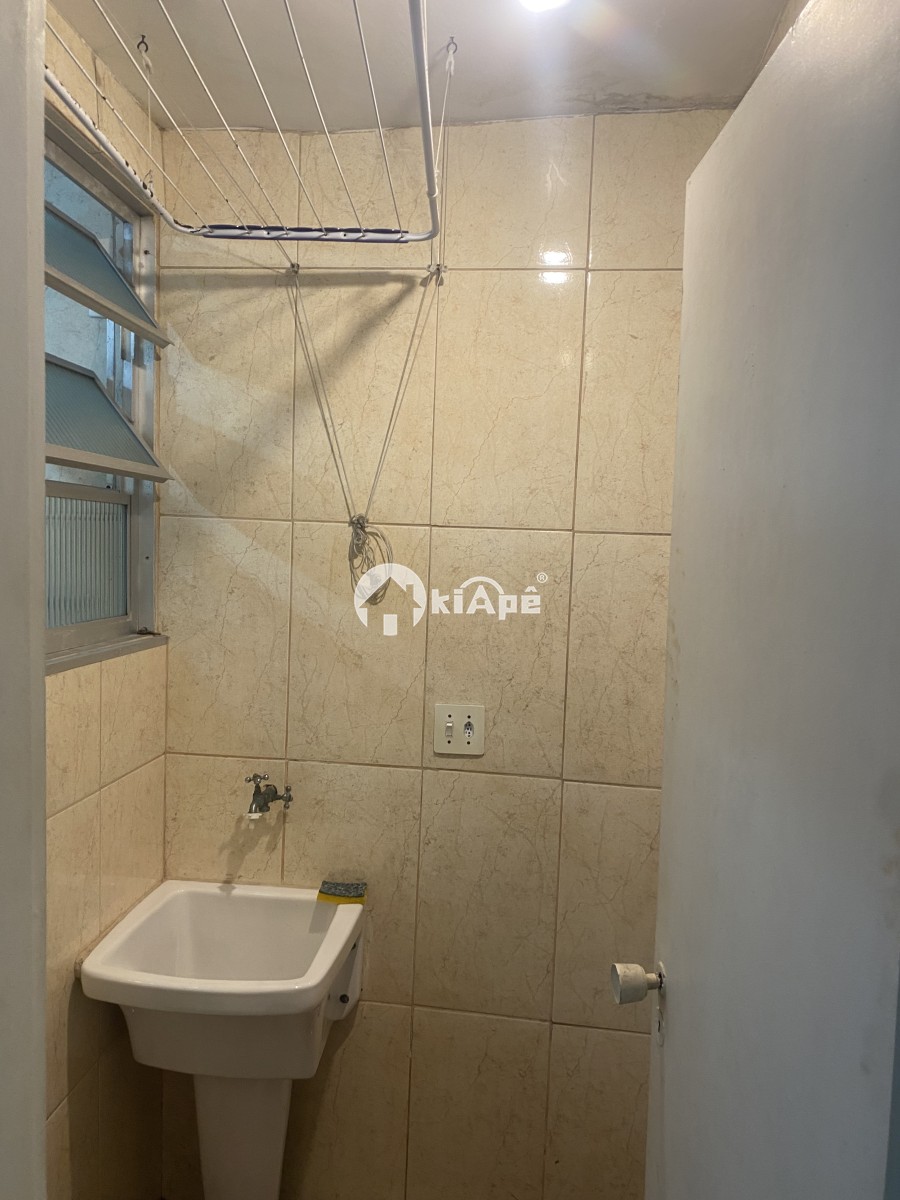 Apartamento Para Alugar com 1 Dormitório, Garagem,  a Meia Quadra da Praia do Gonzaguinha- São Vicente/SP