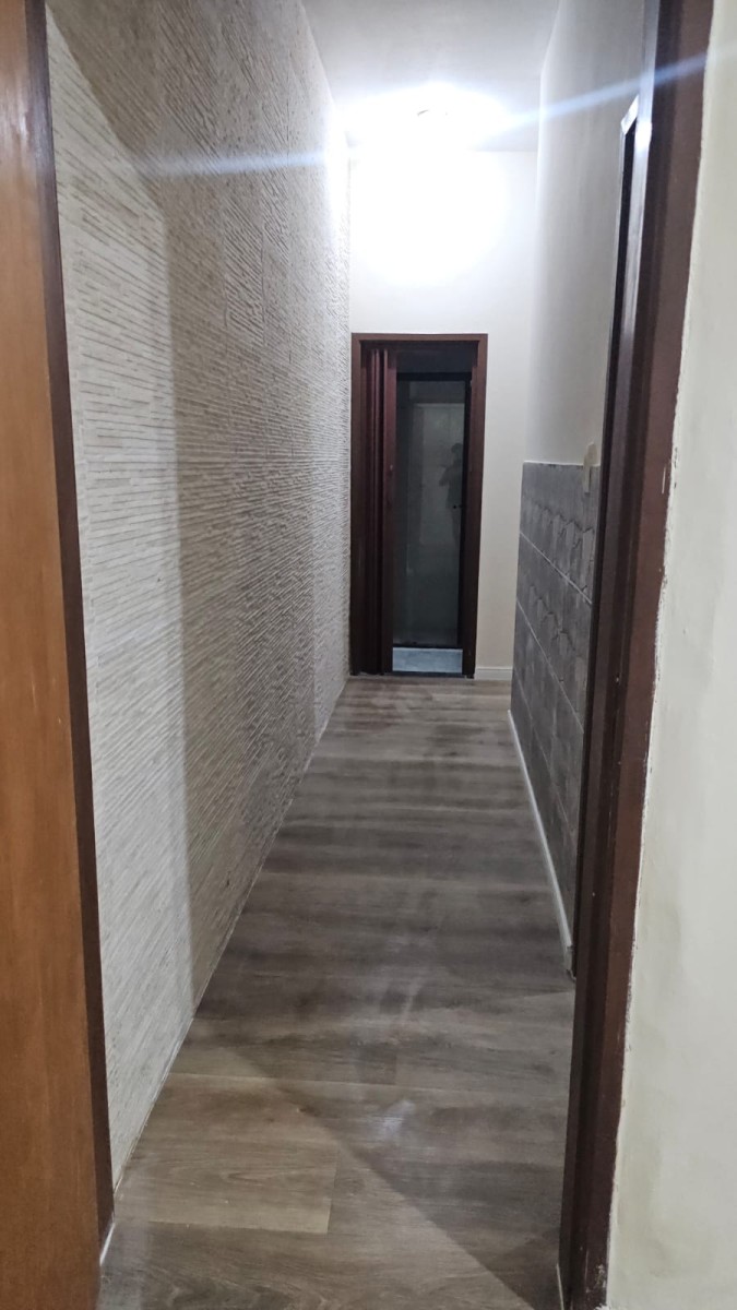 Casa à venda de 2 dormitórios, com garagem no Centro da cidade de São Vicente SP