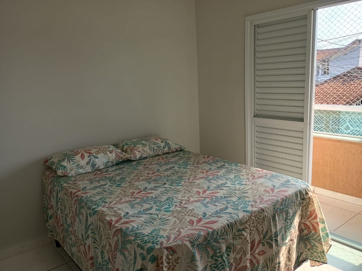 Casa à venda 1 dormitório com garagem em Praia Grande SP