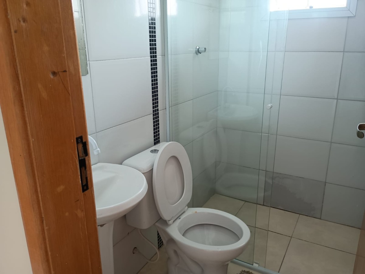 Casa à venda 1 dormitório com garagem em Praia Grande SP