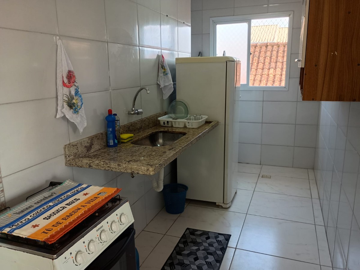 Casa à venda 1 dormitório com garagem em Praia Grande SP