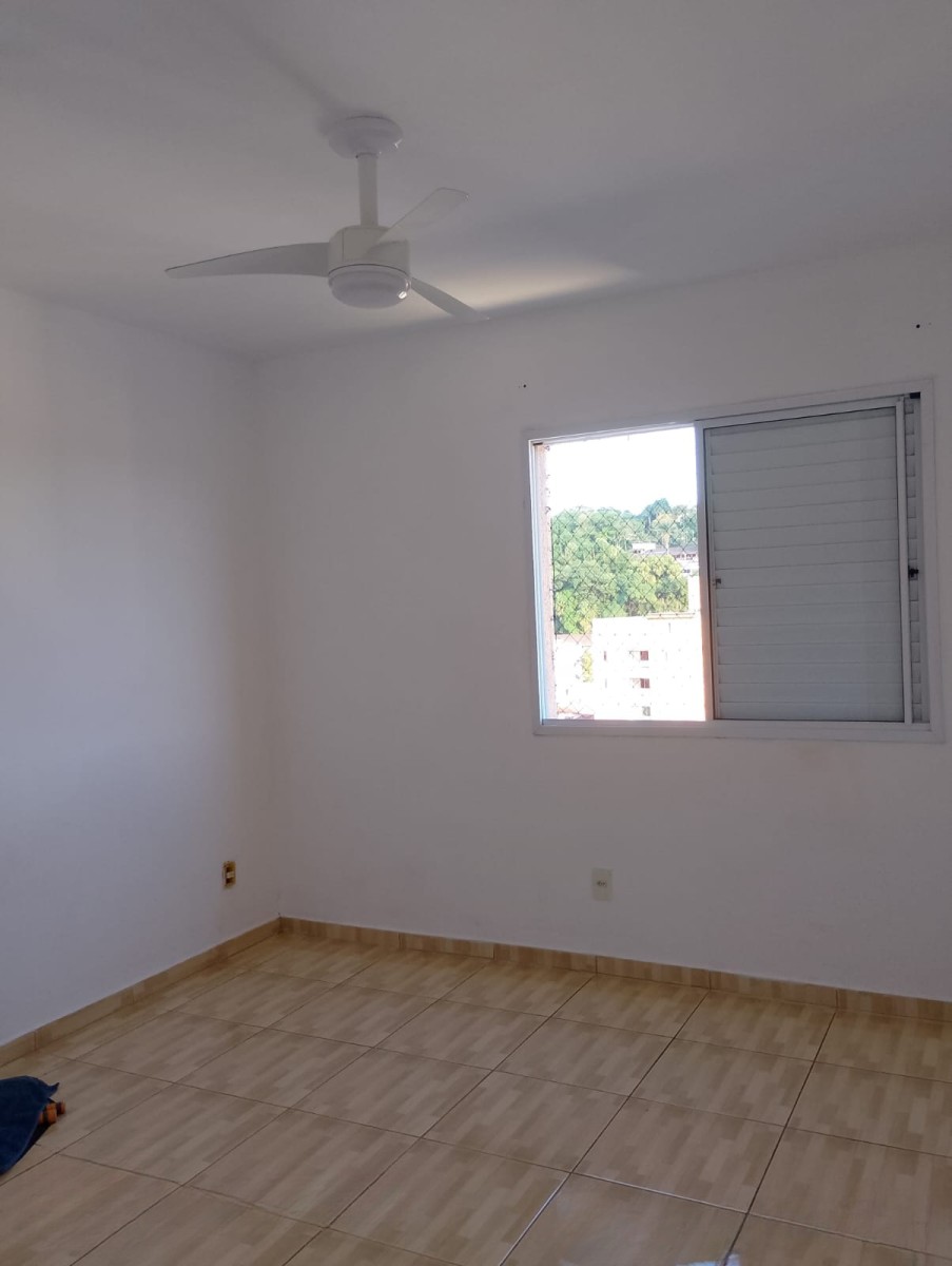 Apartamento à venda de 1 dormitório com garagem em São Vicente SP