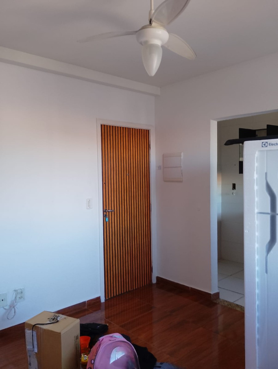 Apartamento à venda de 1 dormitório com garagem em São Vicente SP