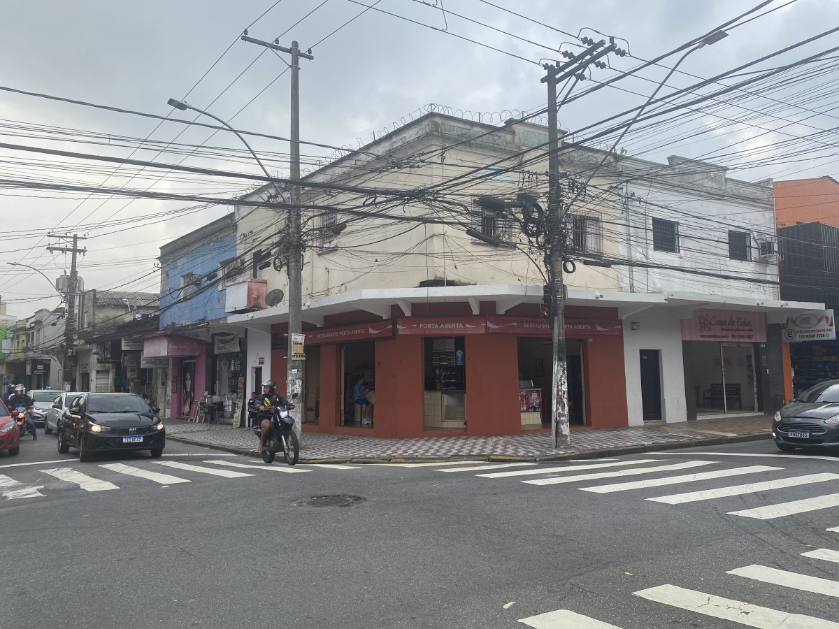 Casa com 2 Dormitórios, Sobreposta Alta, à Venda, Centro, R$ 220.000 mil,  São Vicente, SP