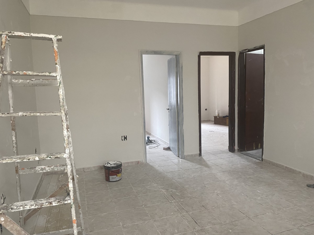 Casa com 2 Dormitórios, Sobreposta Alta, à Venda, Centro, R$ 220.000 mil,  São Vicente, SP