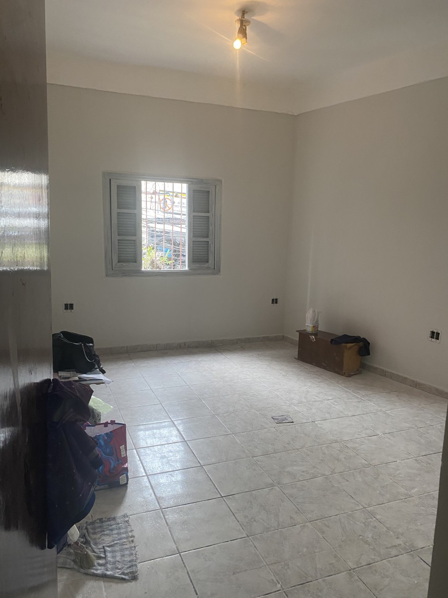 Casa com 2 Dormitórios, Sobreposta Alta, à Venda, Centro, R$ 220.000 mil,  São Vicente, SP