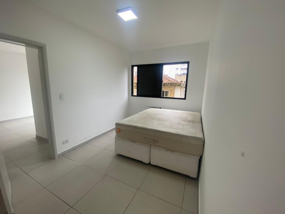 Apartamento à venda com 1 dormitório, com garagem, reformado, avenida presidente Wilson, São Vicente, SP