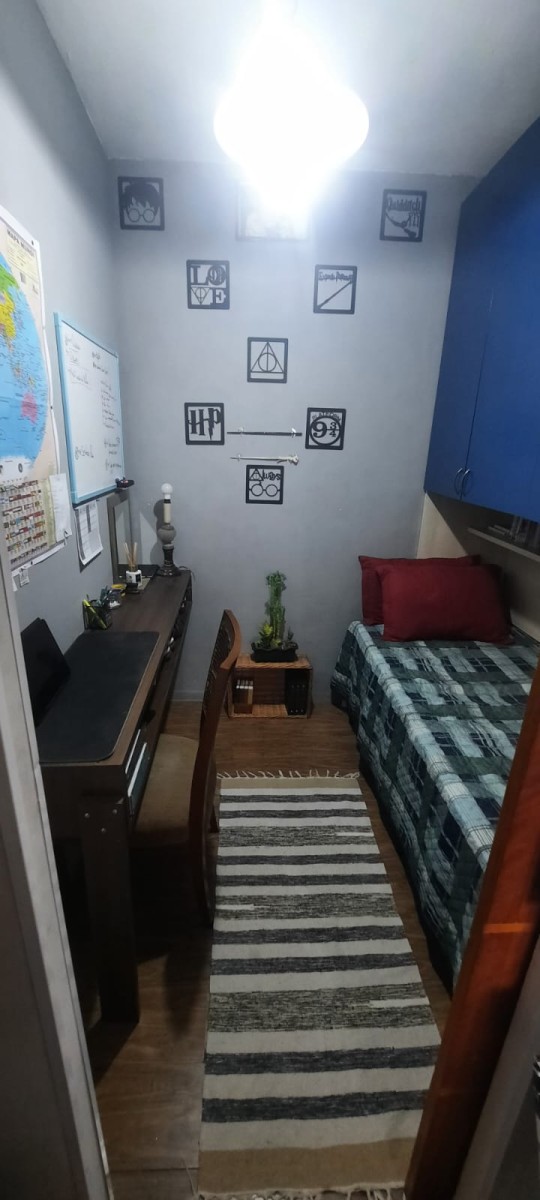 Apartamento à venda de 2 dormitórios com garagem em São Vicente SP