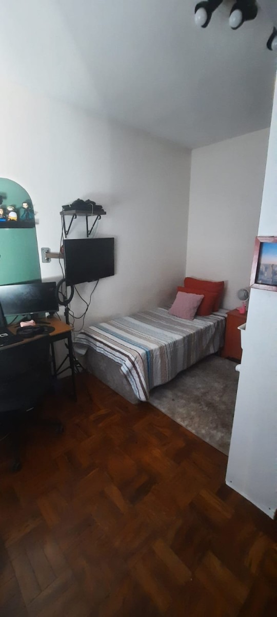 Apartamento à venda de 2 dormitórios com garagem em São Vicente SP