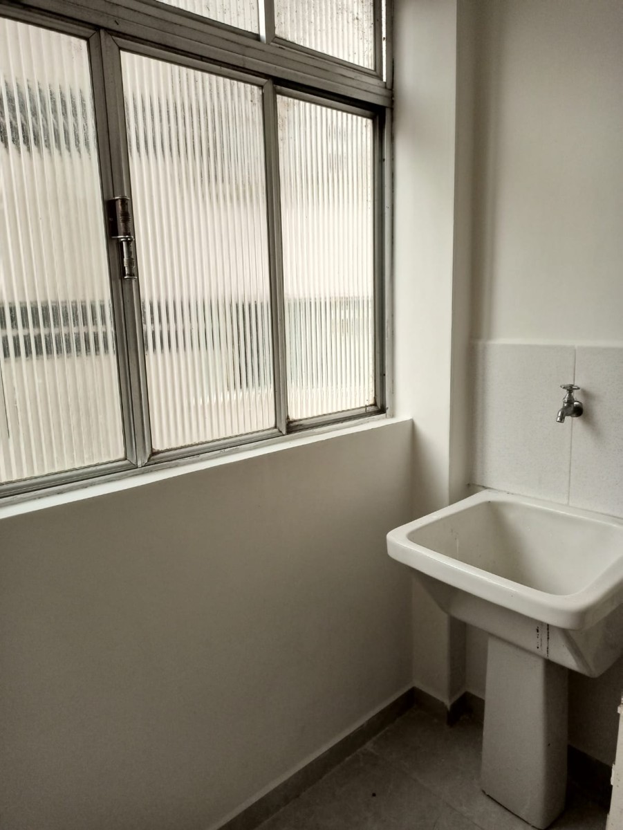 Apartamento à Venda com 1 Dormitório, Garagem, Rua Freitas Guimarães, Boa Vista, São Vicente/SP