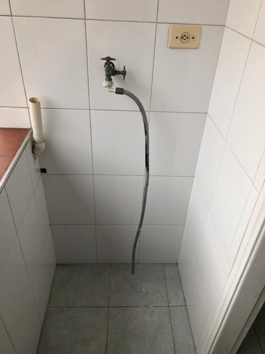 Casa Sobreposta Alta, à Venda, 2 Dormitórios, Com Garagem, Vila Valença- São Vicente-SP