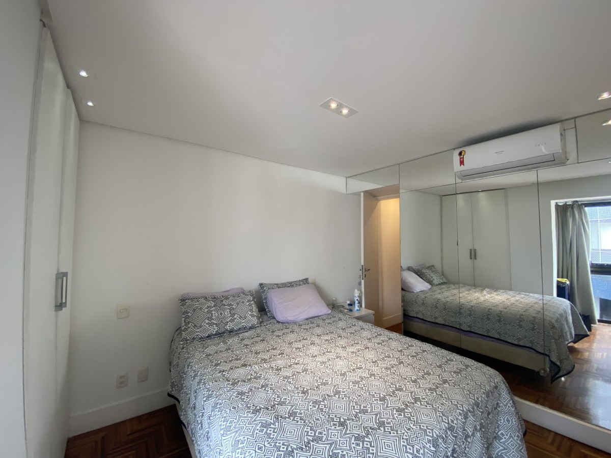 🏖️ Cobertura Duplex à Venda no Gonzaga – 2 Dormitórios, Piscina Privativa e 2 Vagas | Santos SP