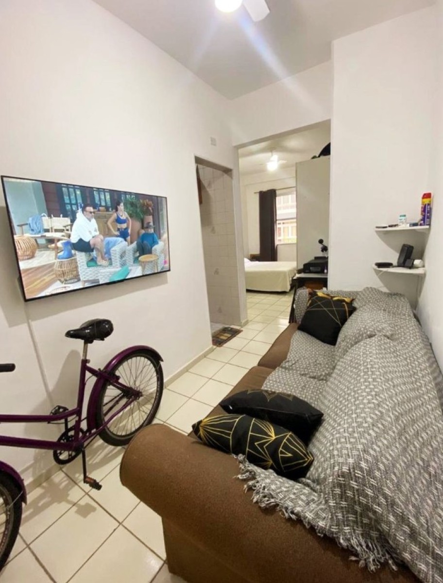 Apartamento à venda sala living, com garagem em São Vicente/SP.