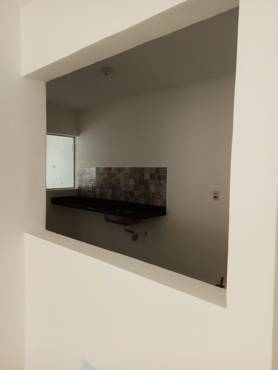 Apartamento à venda de 1 dormitório com garagem em São Vicente/ SP