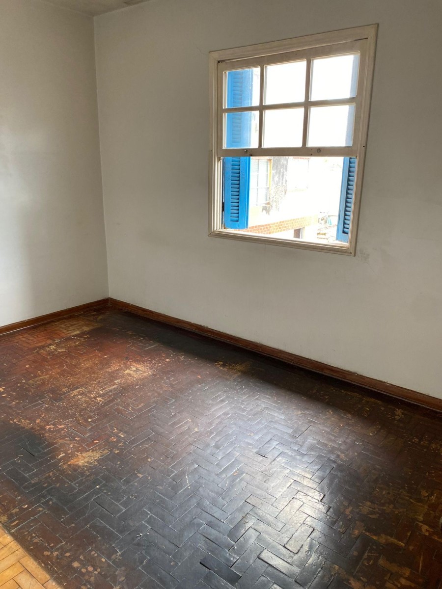 Apartamento à Venda no Centro de São Vicente – 2 Quartos, Próximo à Praia do Gonzaguinha