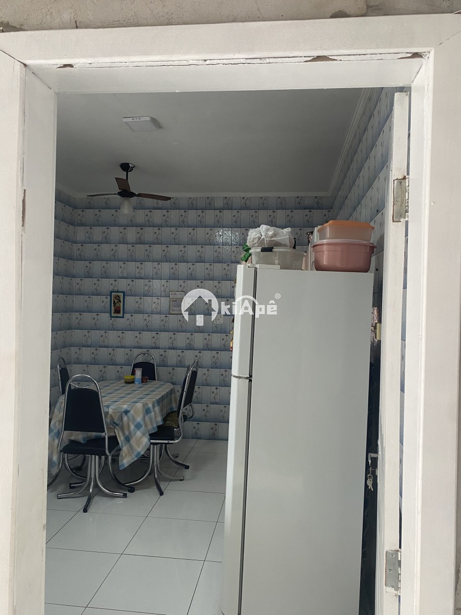 Casa 3 Quartos à Venda no Centro de São Vicente – Edícula e a 500m da Praia