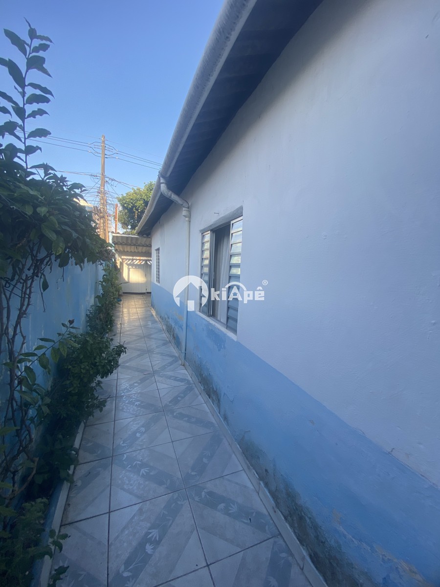 Casa à Venda em São Vicente com 3 Quartos, Edícula, Quintal e 3 Vagas no Bitaru