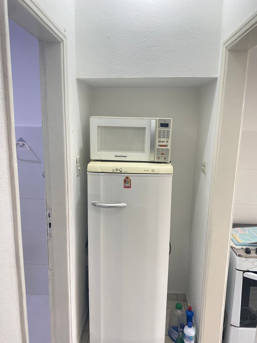 Apartamento Tipo Sala Living, a Venda, Mobiliado, Reformado, com Garagem, Centro de São Vicente, SP