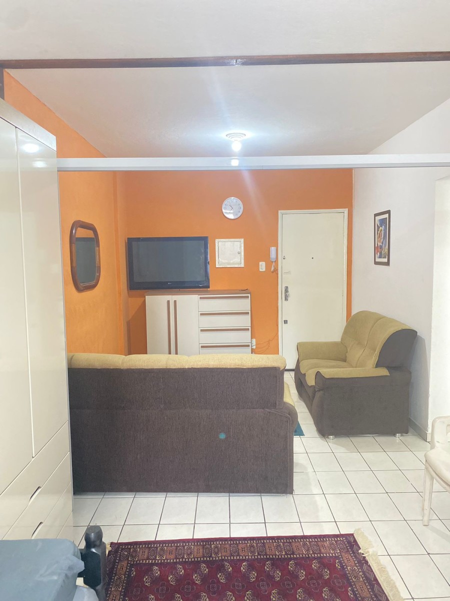 Apartamento Tipo Sala Living, a Venda, Mobiliado, Reformado, com Garagem, Centro de São Vicente, SP