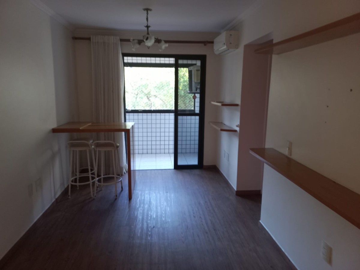 Apartamento com 1 quarto, com garagem e Piscina, no Itararé
