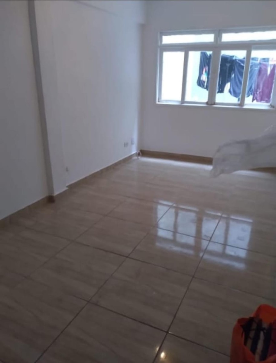Apartamento com 1 quarto, com garagem, a venda no Centro