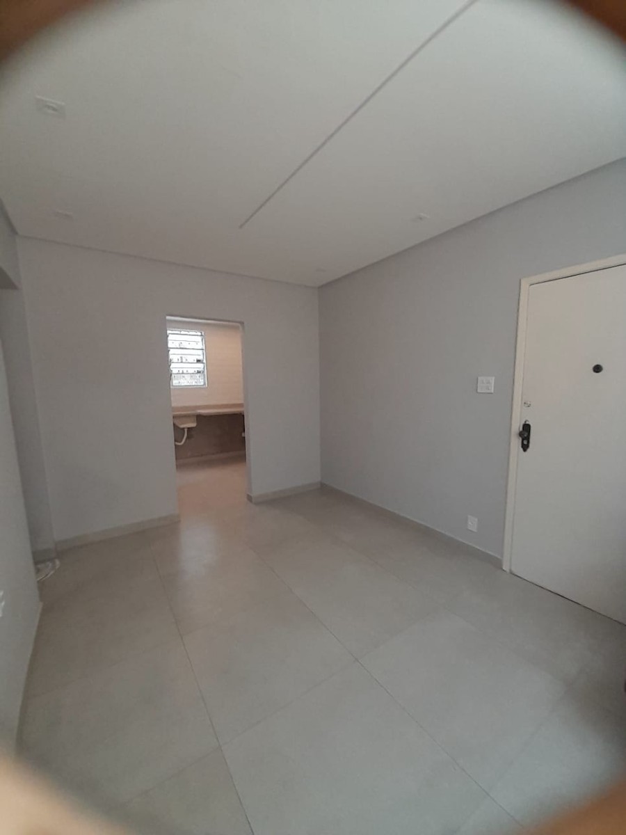 Vende-se 2 dormitórios - Térreo -Campo Grande -Santos