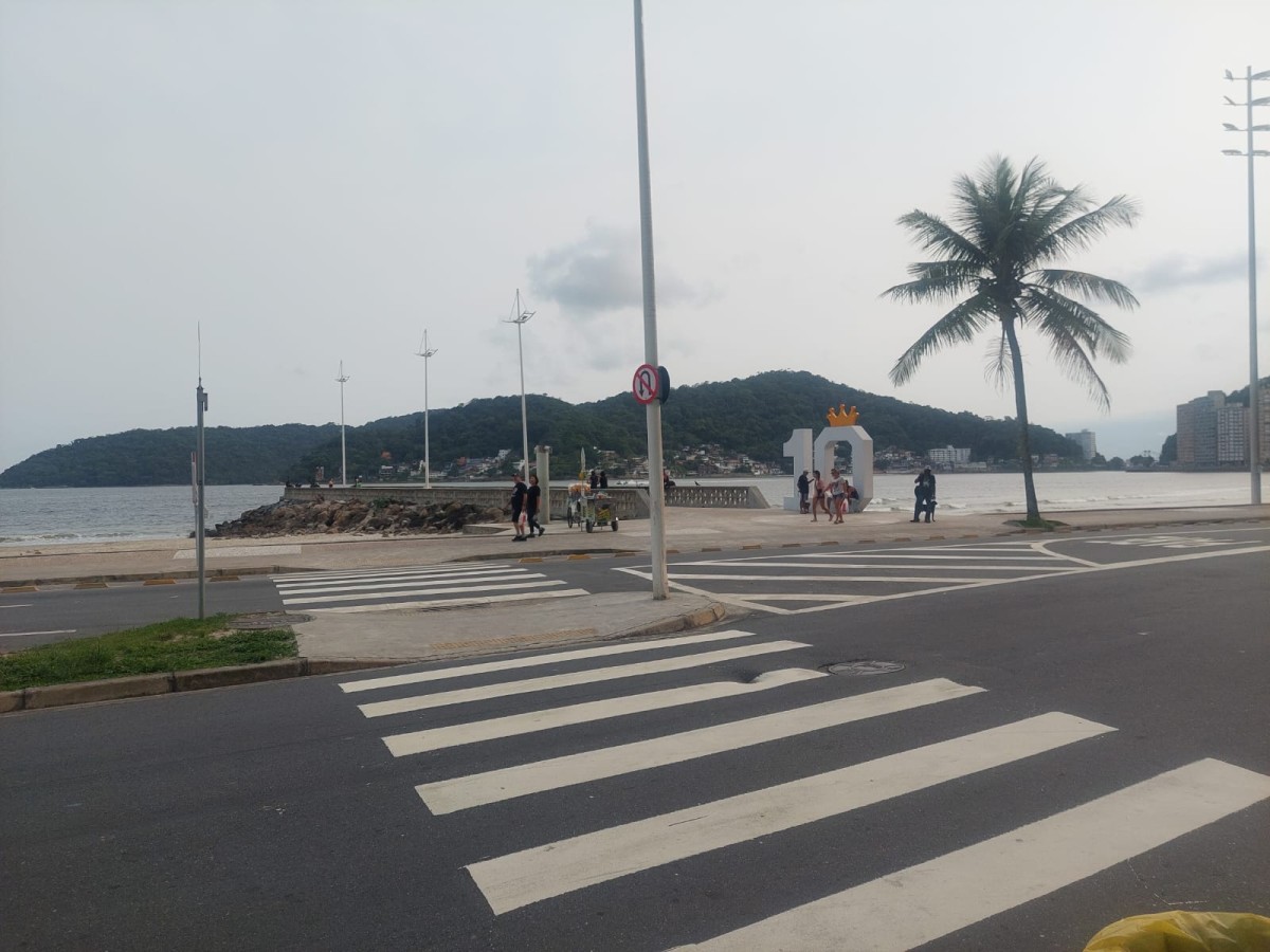 Kitnet, mobiliado pé na areia, a venda no Gonzaguinha