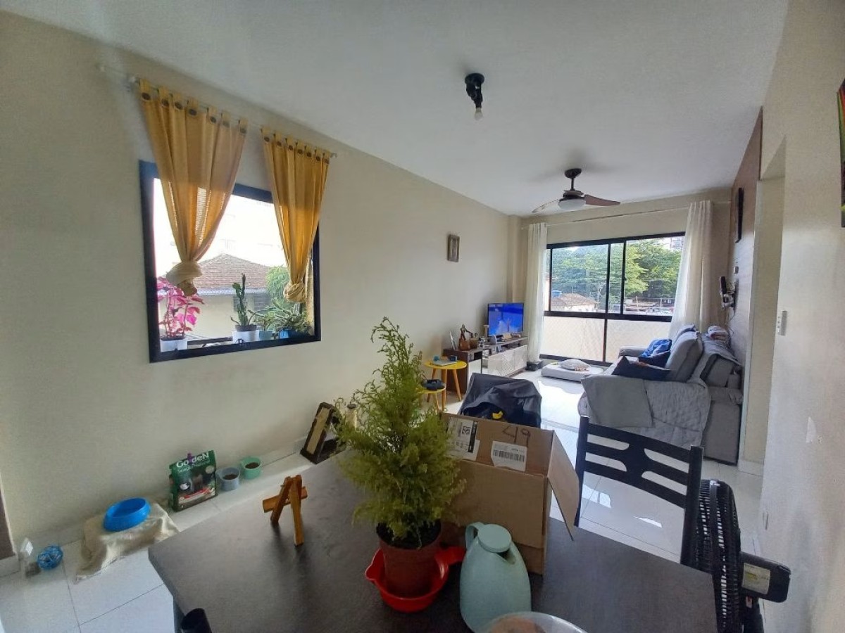 Apartamento à venda de 2 dormitórios com garagem em São Vicente SP.