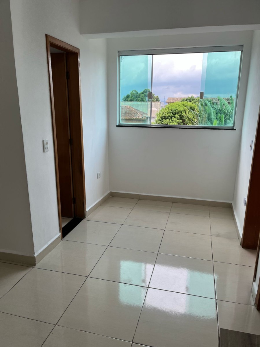 Apartamento à venda de 1 dormitório com garagem em São Vicente SP.
