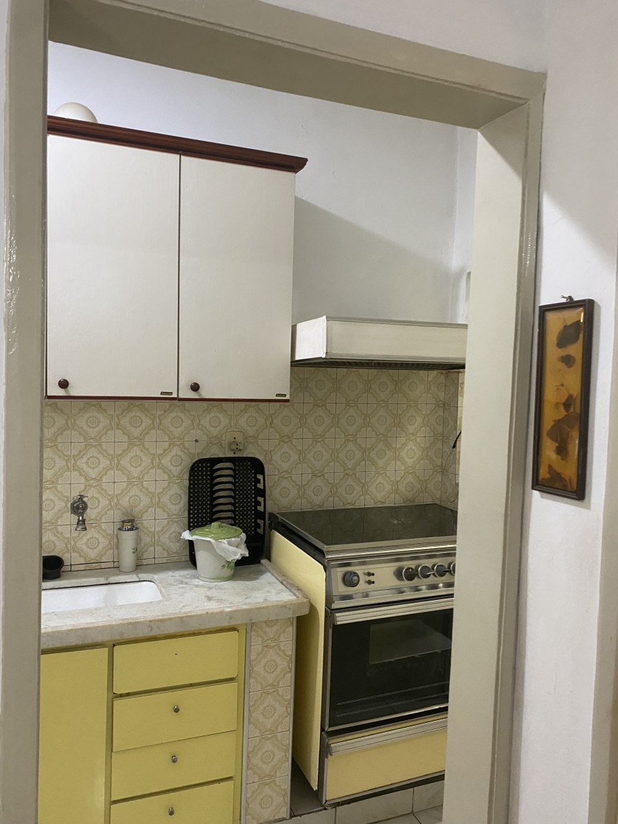 Apartamento,à Venda, Tipo Sala Living, uma Quadra do Mar, Frente Shopping Brisamar, Gonzaguinha, São Vicente, SP