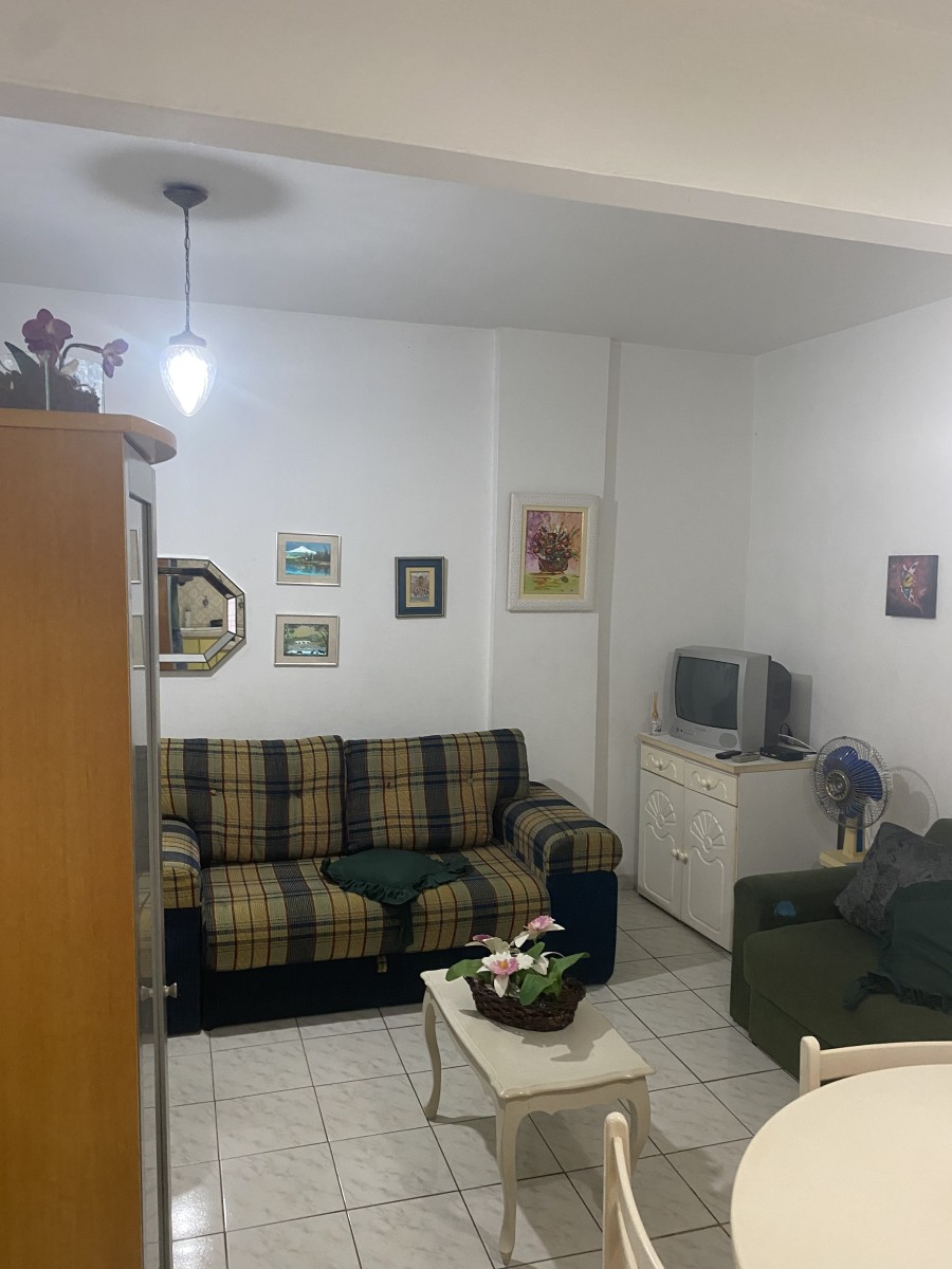 Apartamento,à Venda, Tipo Sala Living, uma Quadra do Mar, Frente Shopping Brisamar, Gonzaguinha, São Vicente, SP