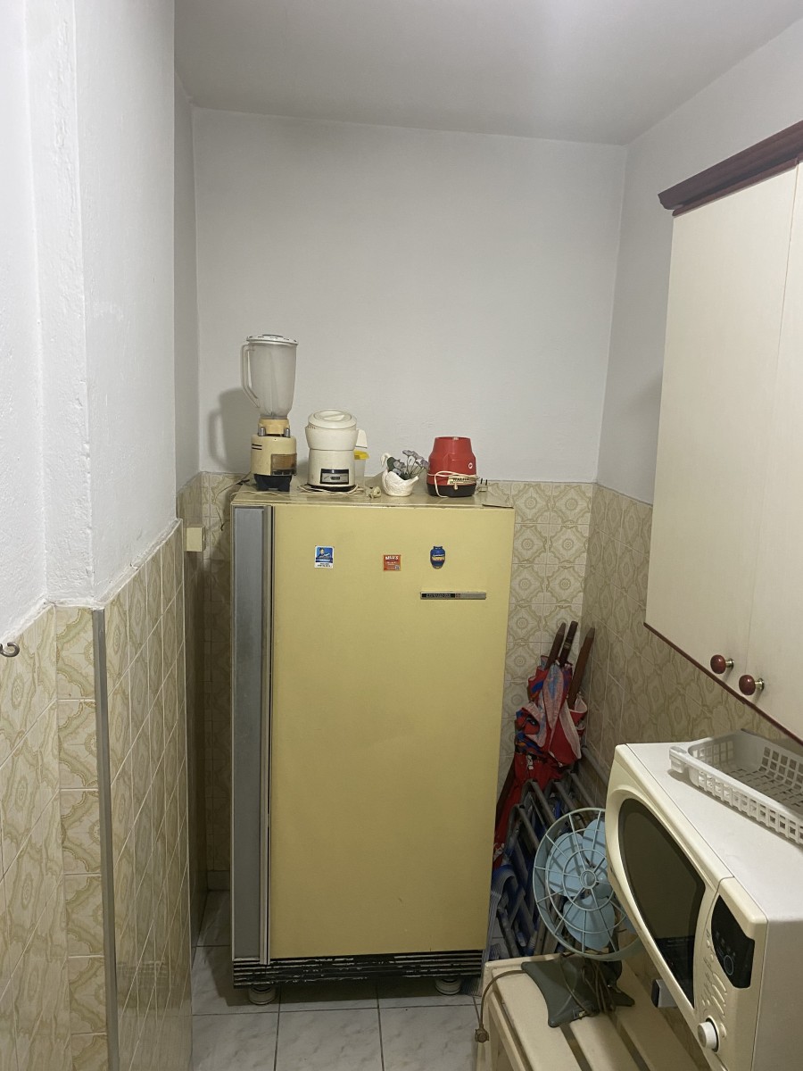Apartamento,à Venda, Tipo Sala Living, uma Quadra do Mar, Frente Shopping Brisamar, Gonzaguinha, São Vicente, SP