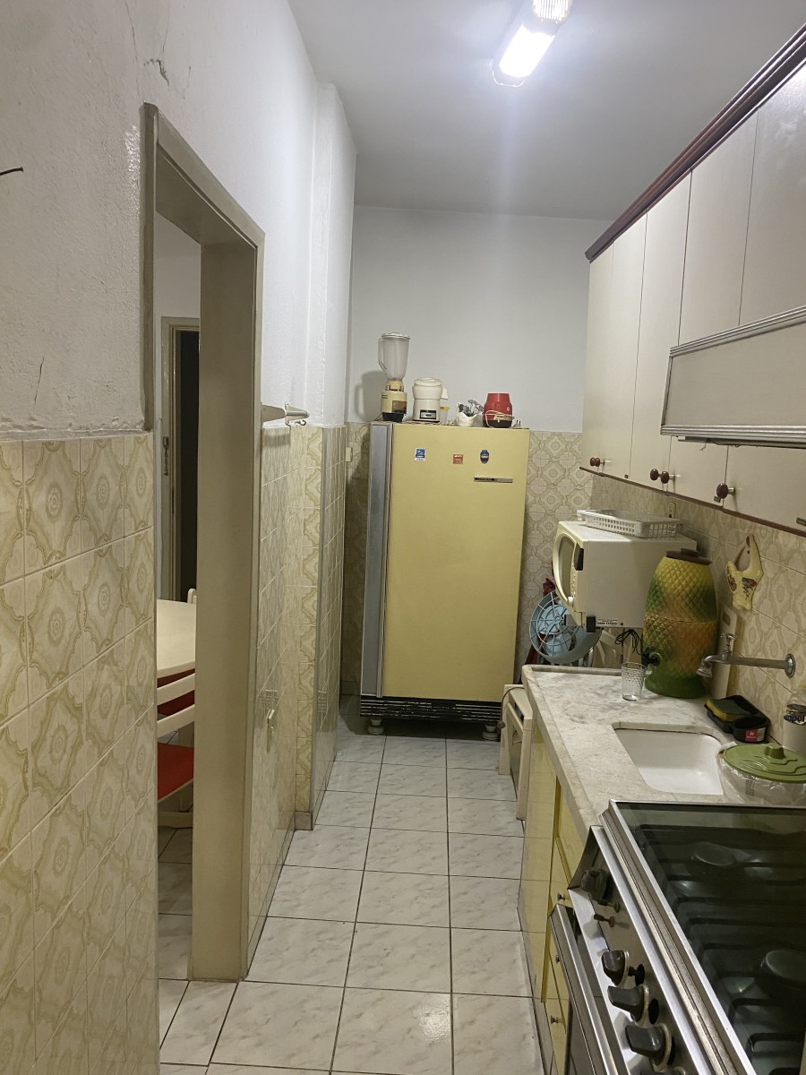 Apartamento,à Venda, Tipo Sala Living, uma Quadra do Mar, Frente Shopping Brisamar, Gonzaguinha, São Vicente, SP