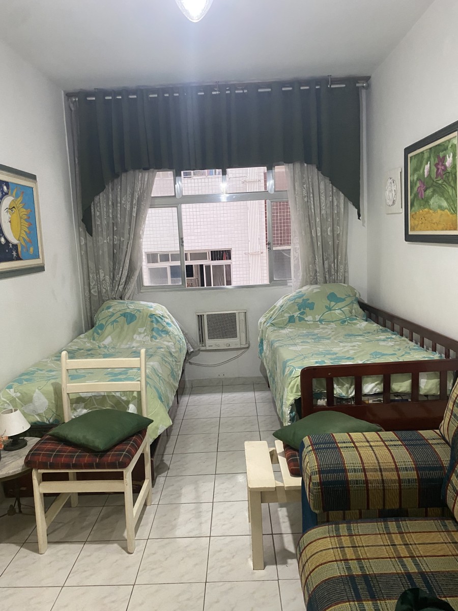 Apartamento,à Venda, Tipo Sala Living, uma Quadra do Mar, Frente Shopping Brisamar, Gonzaguinha, São Vicente, SP