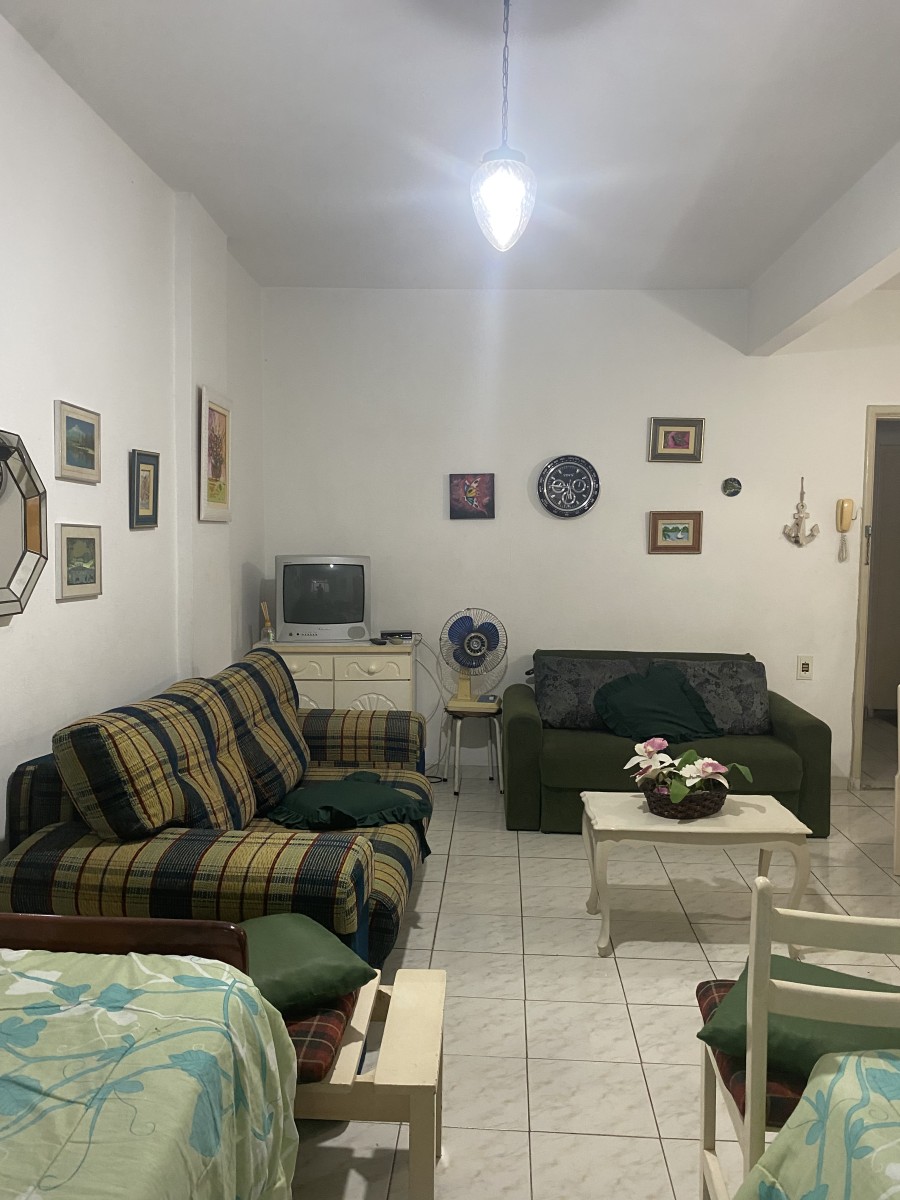 Apartamento,à Venda, Tipo Sala Living, uma Quadra do Mar, Frente Shopping Brisamar, Gonzaguinha, São Vicente, SP
