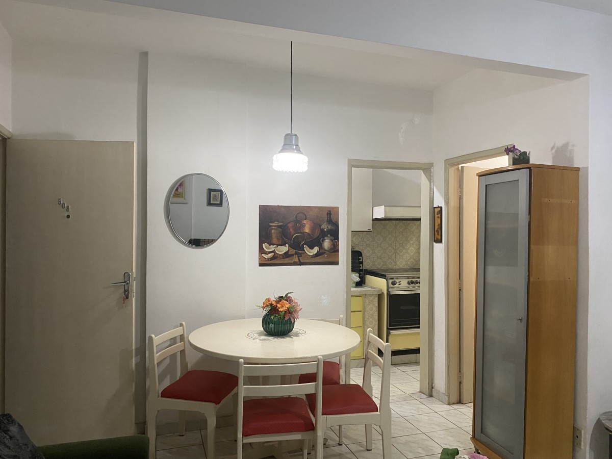 Apartamento,à Venda, Tipo Sala Living, uma Quadra do Mar, Frente Shopping Brisamar, Gonzaguinha, São Vicente, SP