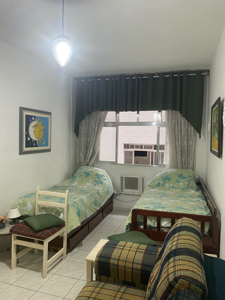 Apartamento,à Venda, Tipo Sala Living, uma Quadra do Mar, Frente Shopping Brisamar, Gonzaguinha, São Vicente, SP