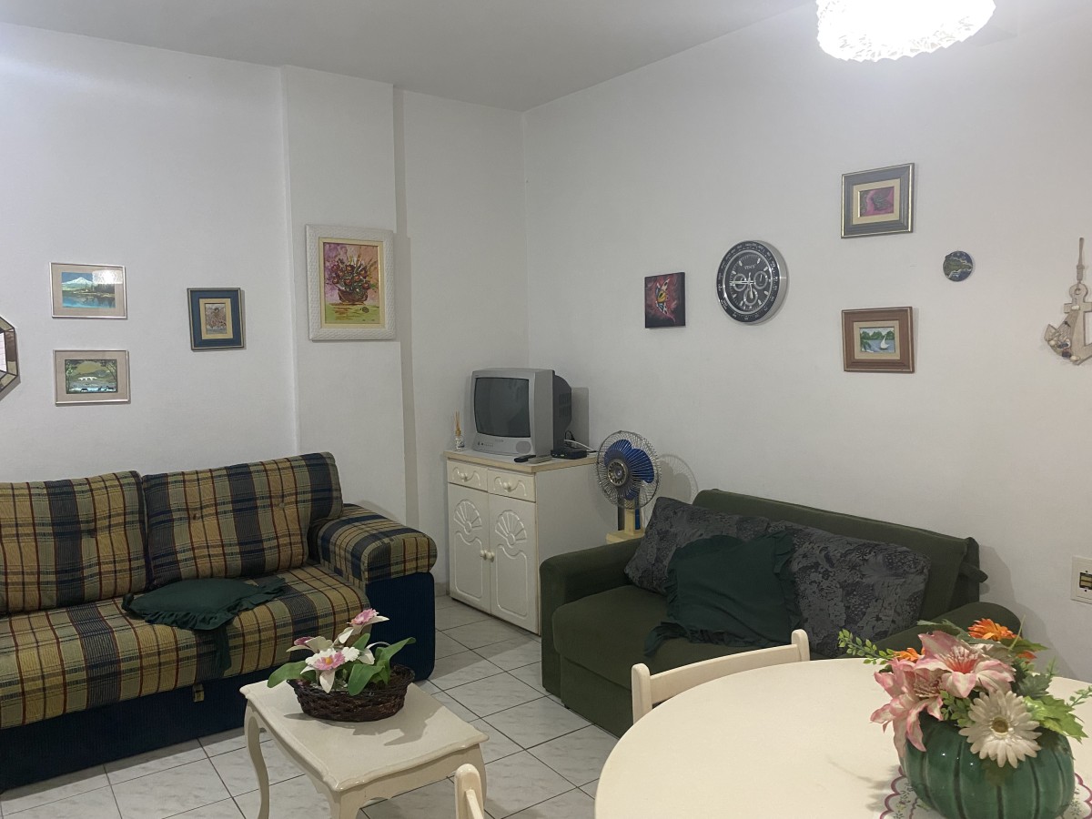 Apartamento,à Venda, Tipo Sala Living, uma Quadra do Mar, Frente Shopping Brisamar, Gonzaguinha, São Vicente, SP