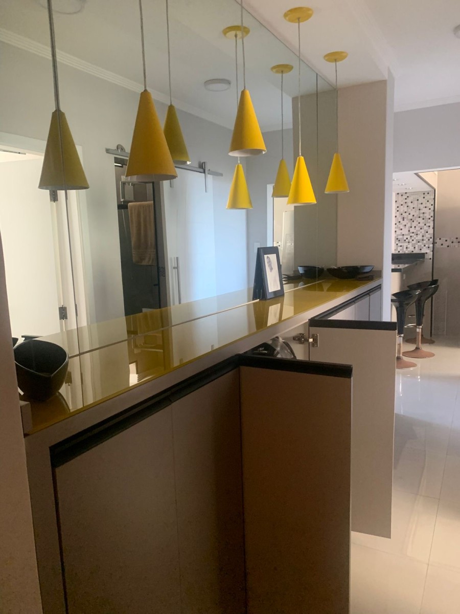 Apartamento à Venda no Gonzaga, Santos – Vista para o Mar.