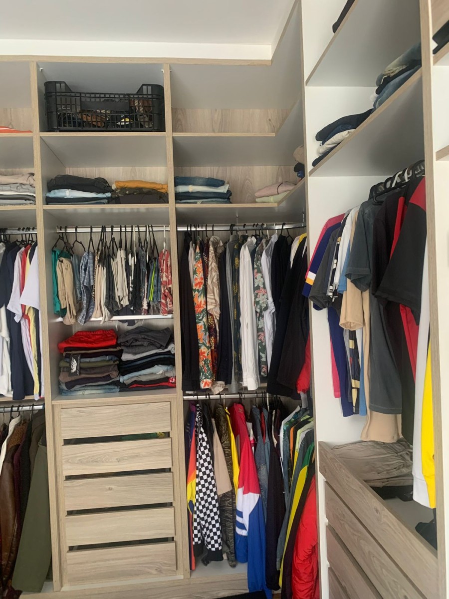Apartamento à Venda no Gonzaga, Santos – Vista para o Mar.