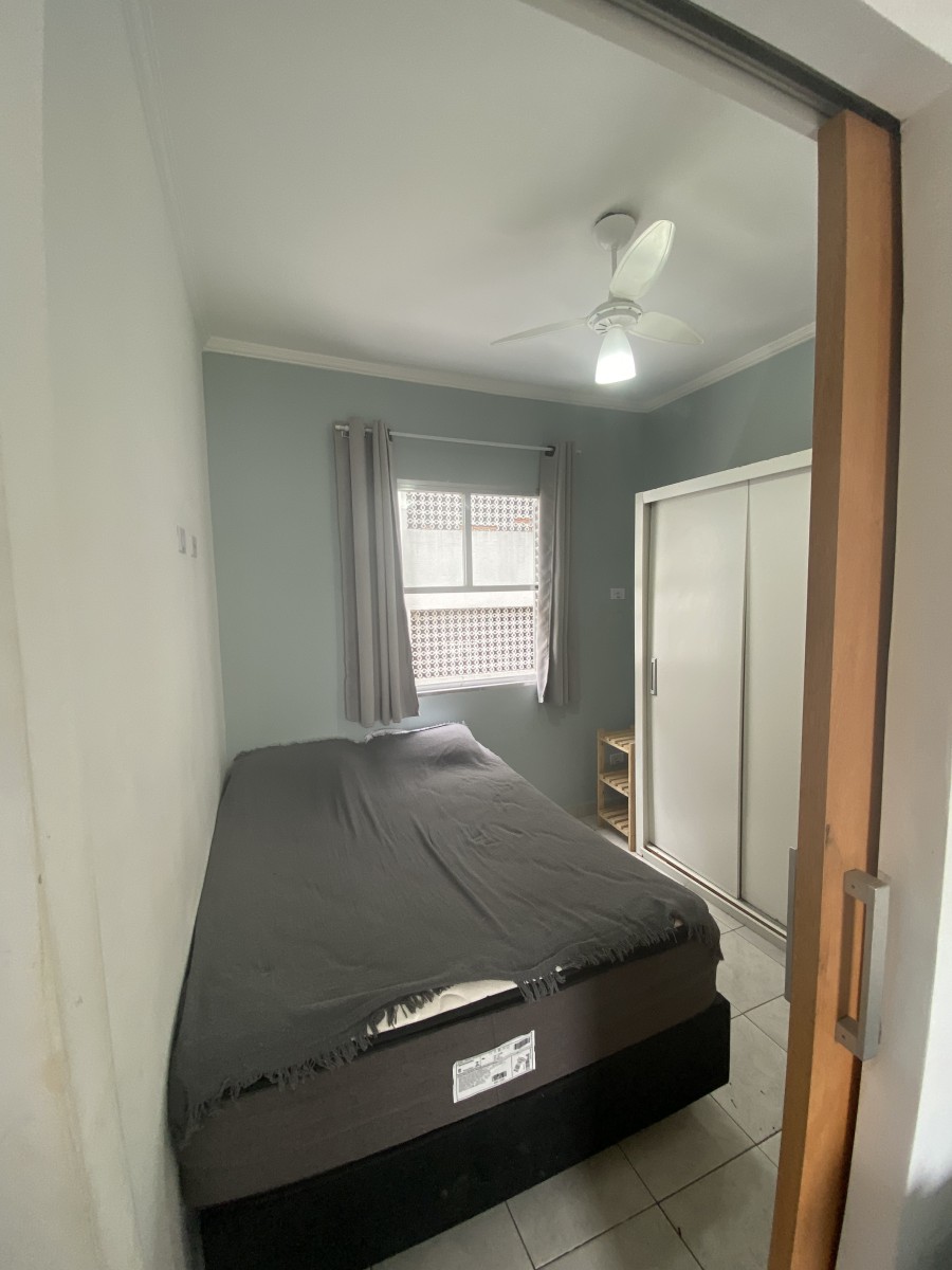 Apartamento à Venda – Sala Living Dividido em Quarto, Sala, Cozinha e Garagem – Rua Jacob Emerick, São Vicente-SP
