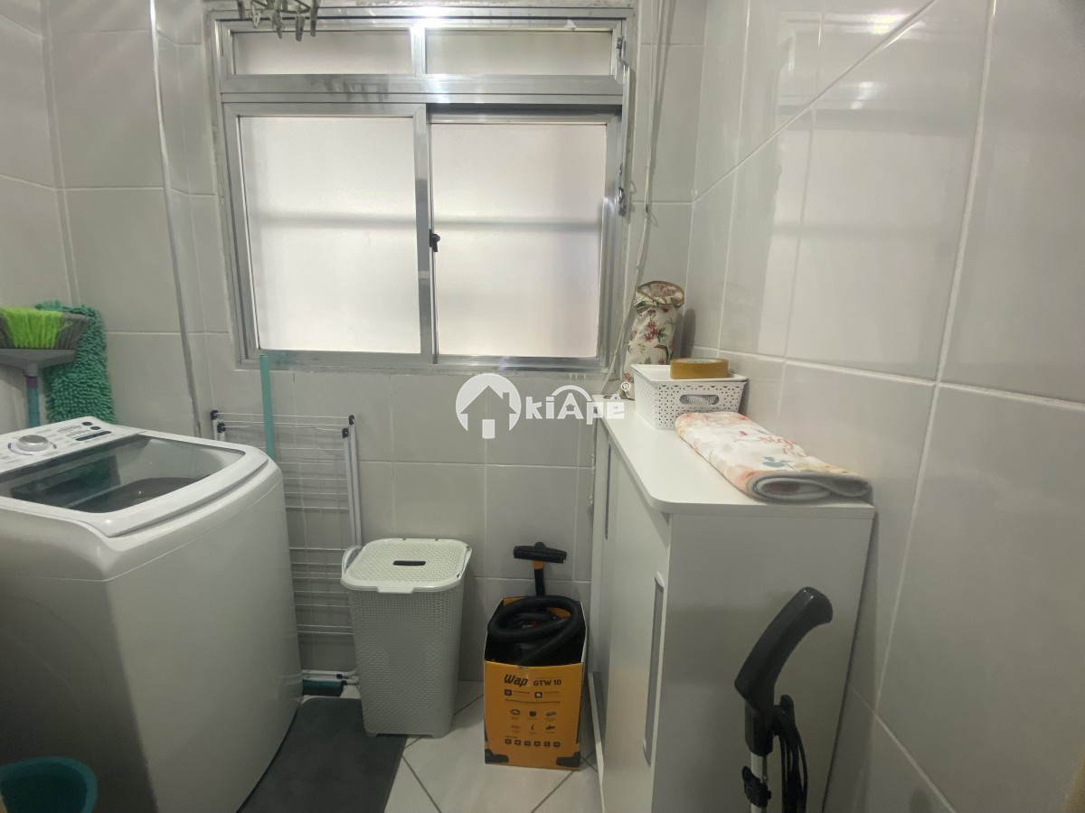 Apartamento Mobiliado à Venda no Centro de São Vicente-SP | 1 Quarto | Garagem | Próximo ao Brisamar a uma Quadra do Mar