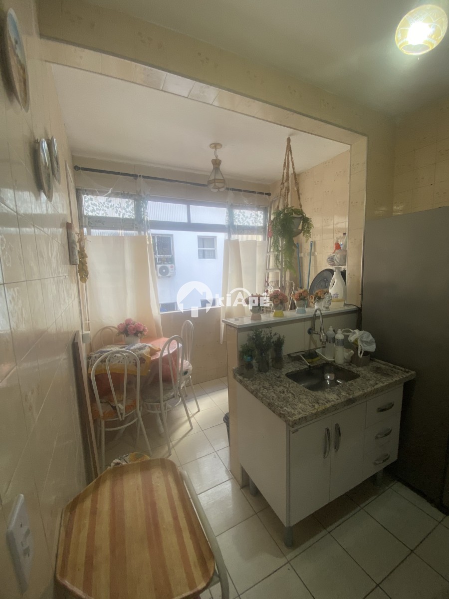 Apartamento à Venda Tipo Sala Living no Gonzaguinha, 1 Quadra da Praia | Em Frente ao Shopping Brisamar | São Vicente-SP