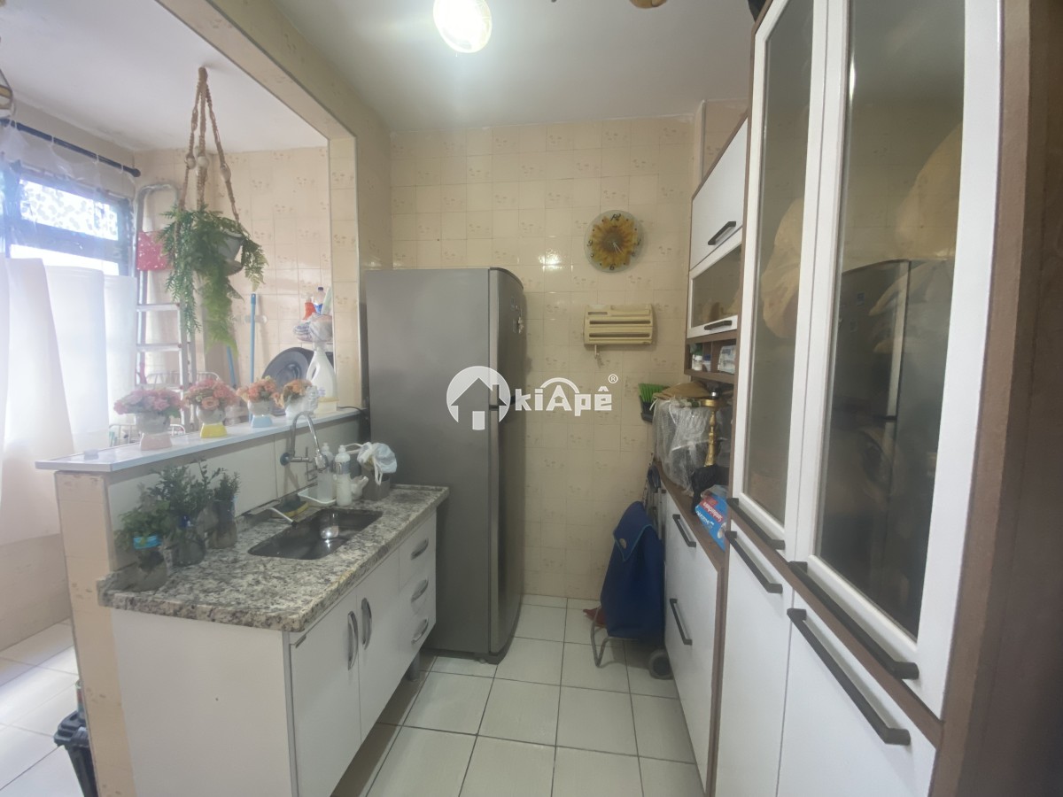 Apartamento à Venda Tipo Sala Living no Gonzaguinha, 1 Quadra da Praia | Em Frente ao Shopping Brisamar | São Vicente-SP