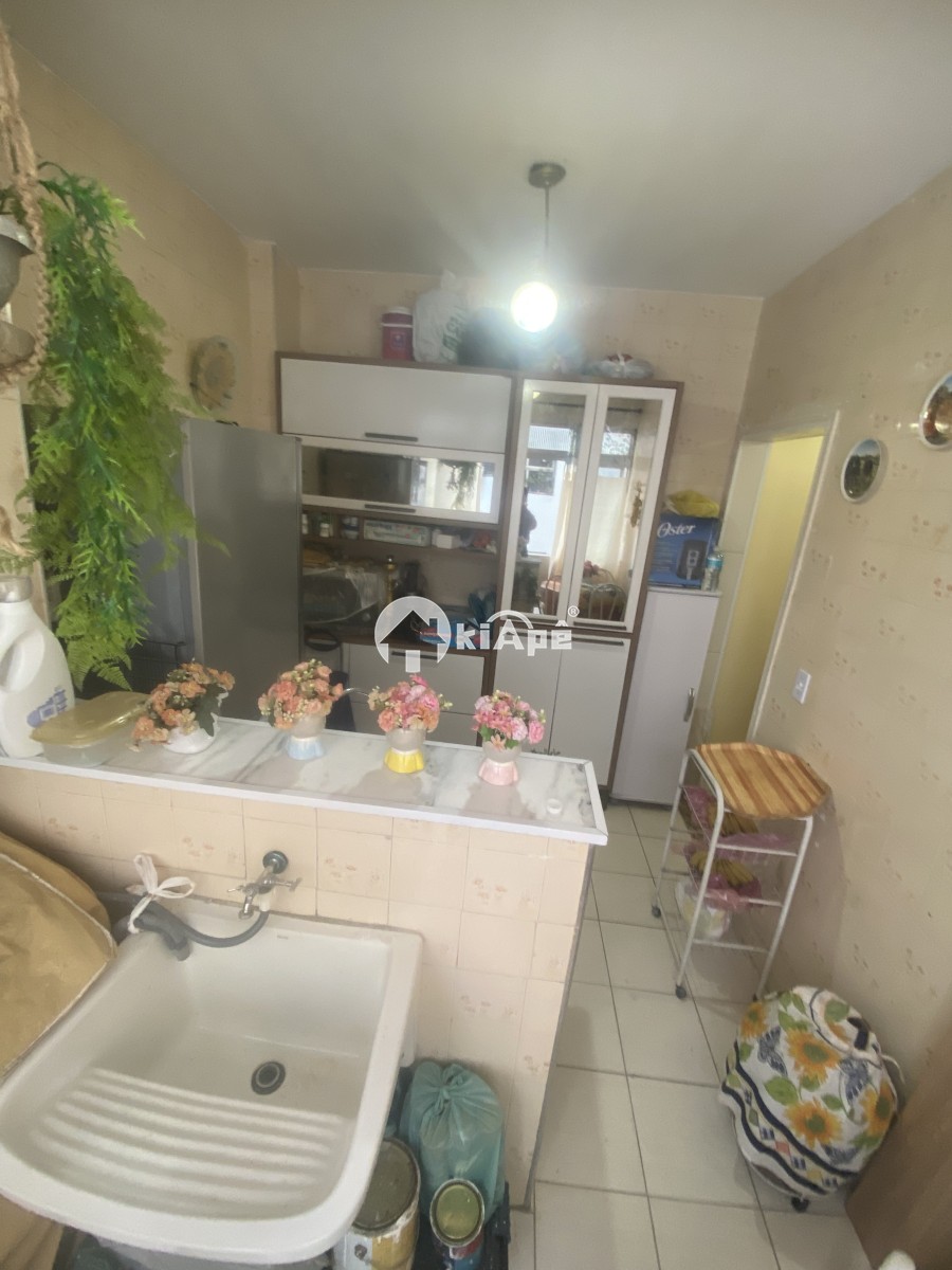 Apartamento à Venda Tipo Sala Living no Gonzaguinha, 1 Quadra da Praia | Em Frente ao Shopping Brisamar | São Vicente-SP