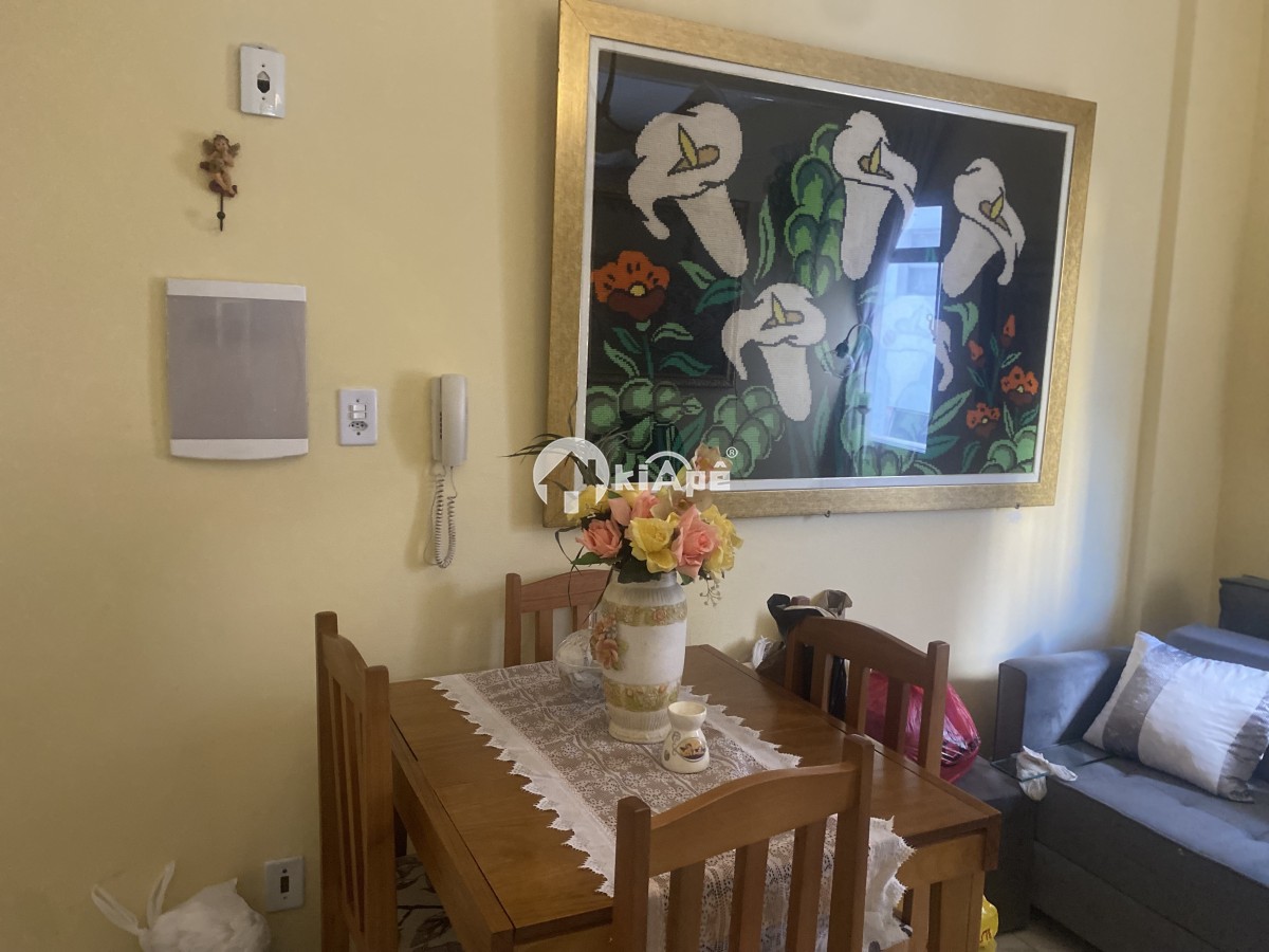 Apartamento à Venda Tipo Sala Living no Gonzaguinha, 1 Quadra da Praia | Em Frente ao Shopping Brisamar | São Vicente-SP